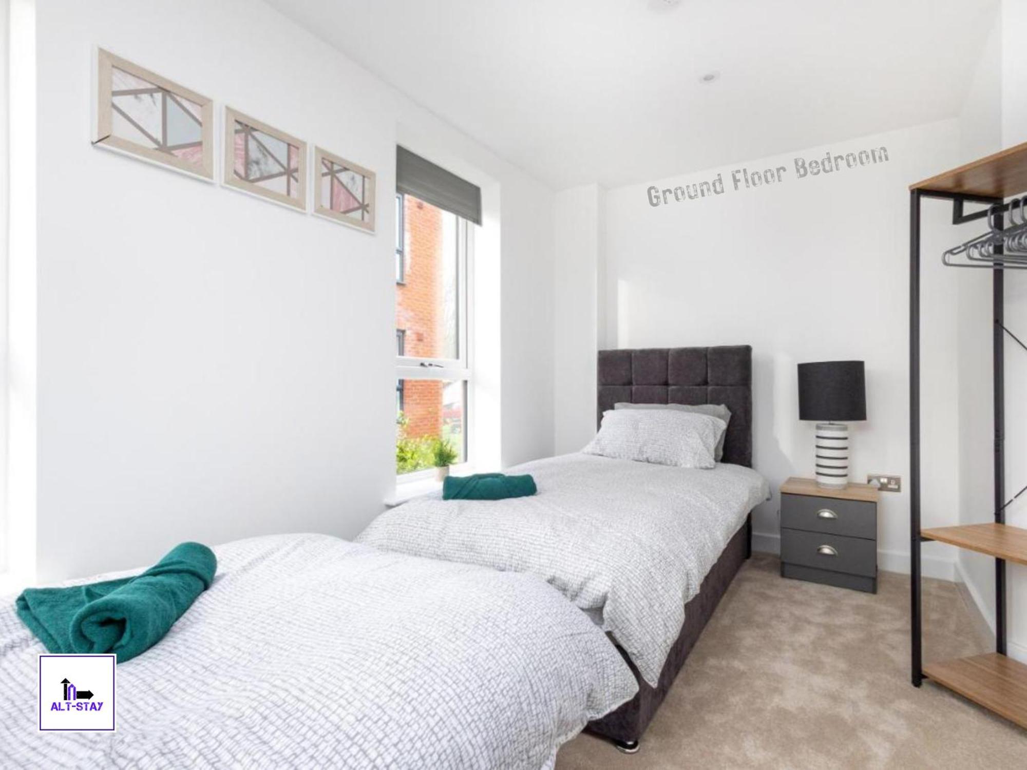 Alt-Stay - Modern 2-Bed With Ev Supply Equipment & Parking - Near Ring Road & M621 - Perfect For Contractors, Families & Long Stays Horsforth Exterior foto